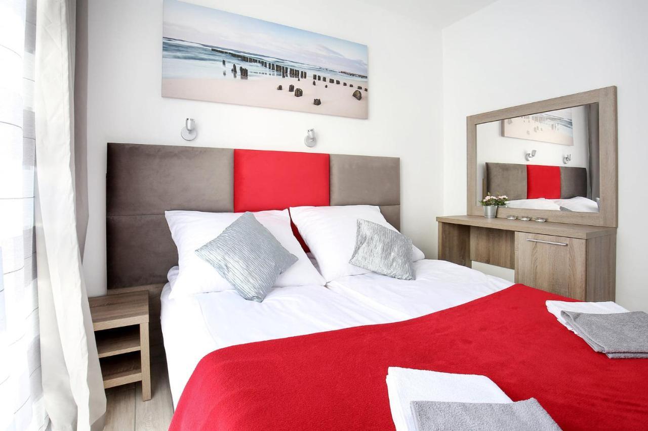 Apartament Red Mielno Apartment เมียลโน ภายนอก รูปภาพ