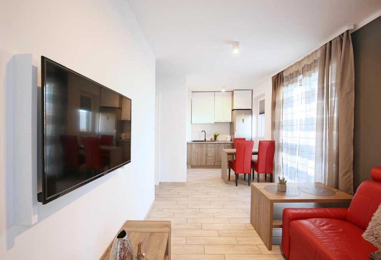 Apartament Red Mielno Apartment เมียลโน ภายนอก รูปภาพ